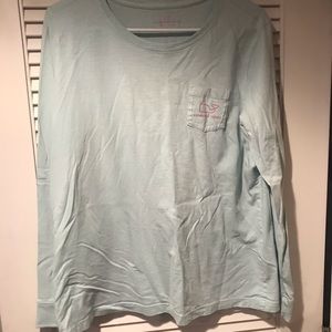 Vineyard vines tee